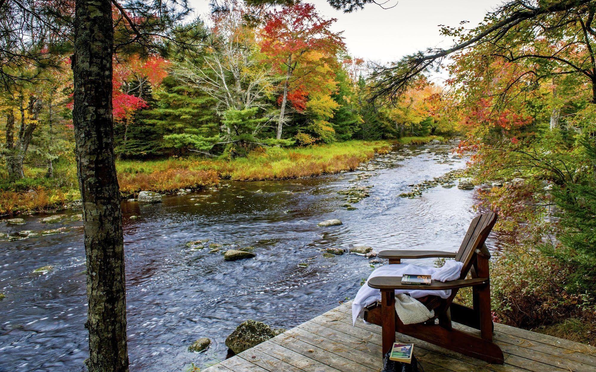 Trout Point Lodge Of Nova Scotia East Kemptville Esterno foto