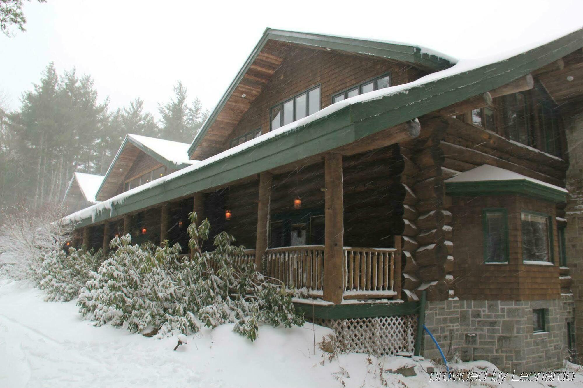 Trout Point Lodge Of Nova Scotia East Kemptville Esterno foto